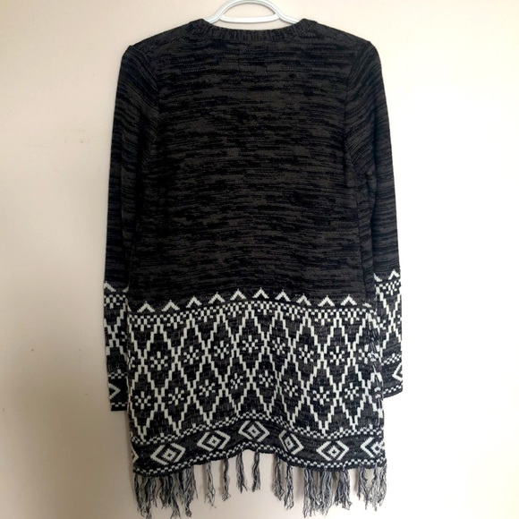 Harlow Aztec design sweater - Picture 2 of 6